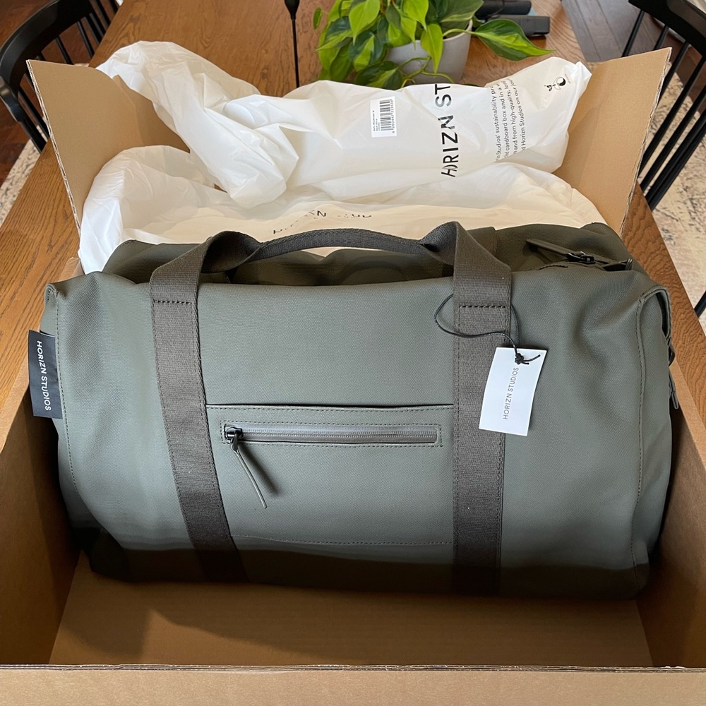 Horizn Studios Sofo Weekender Bay Olive Green NEW IN BOX (NIB)